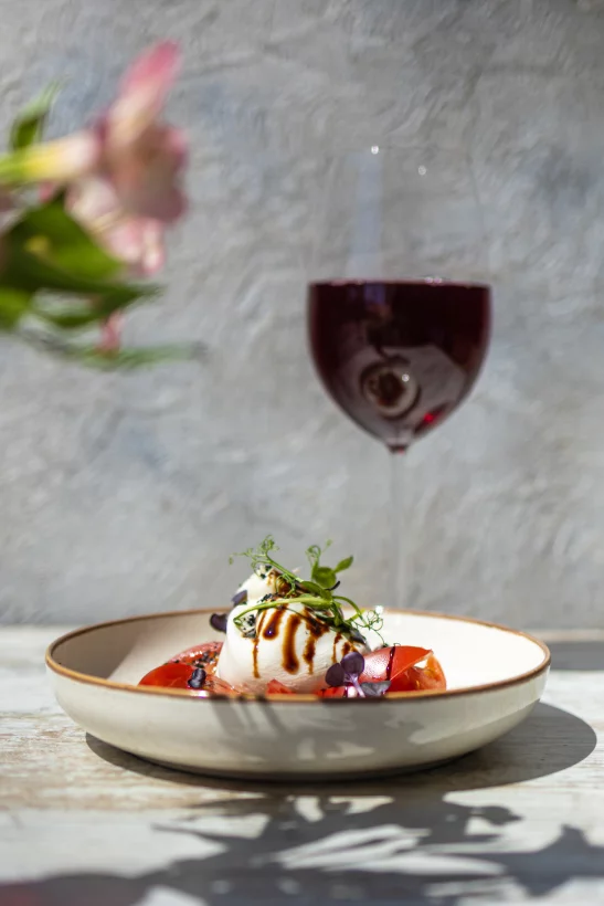 Интерьер/Экстерьер/Банкетная зона/Бар/Стол для двоих/Вход/Главный зал/Lounge зона ресторан Sadu фото