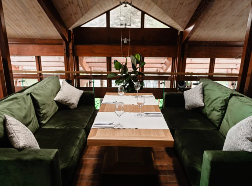 Lounge-зал Chalet River Club