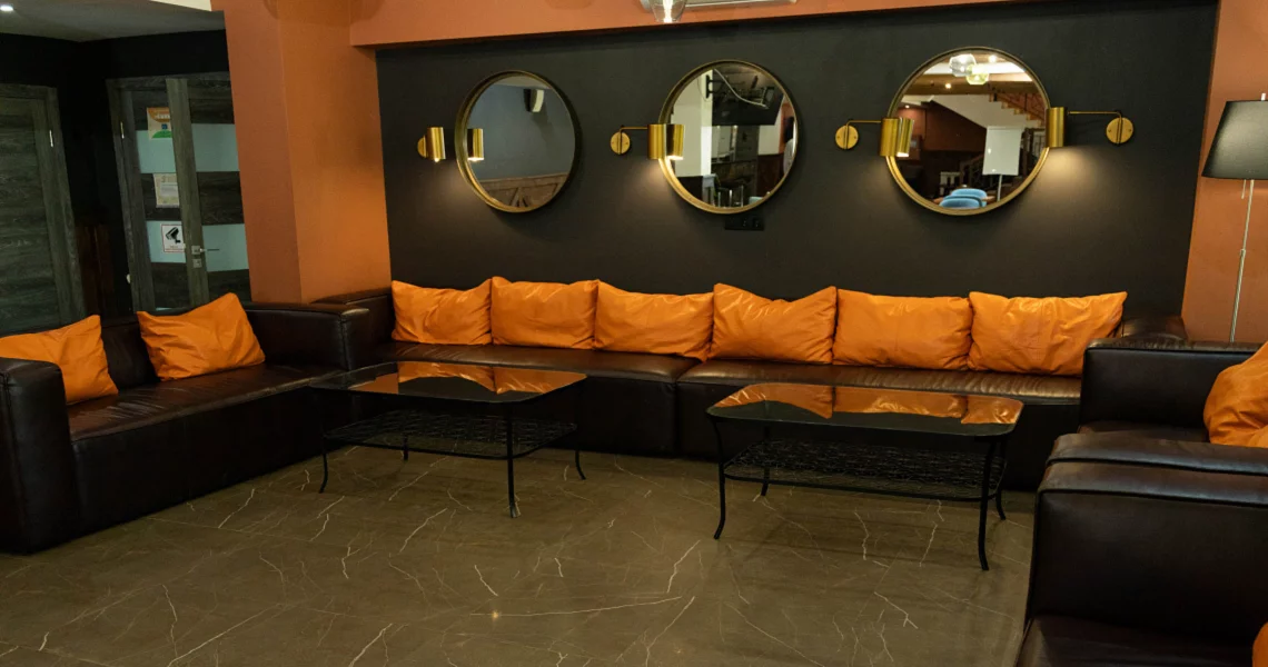 Лобби-бар Искра