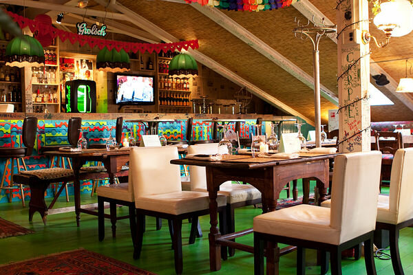 Банкетный зал ресторана Старая мансарда на улице Усачева - ТоМесто Москва