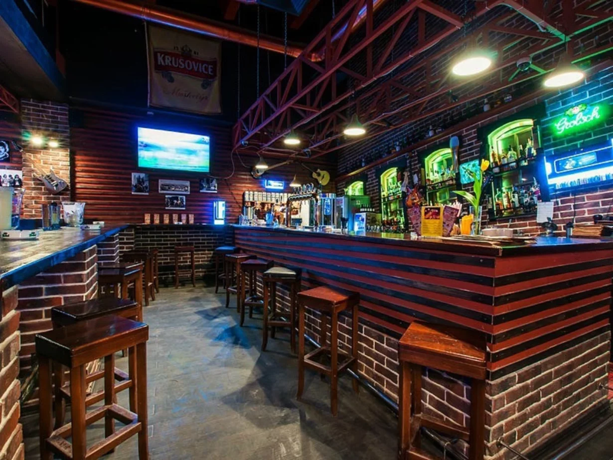 Гластонбери клуб фото зала Гластонбери клуб фото зала