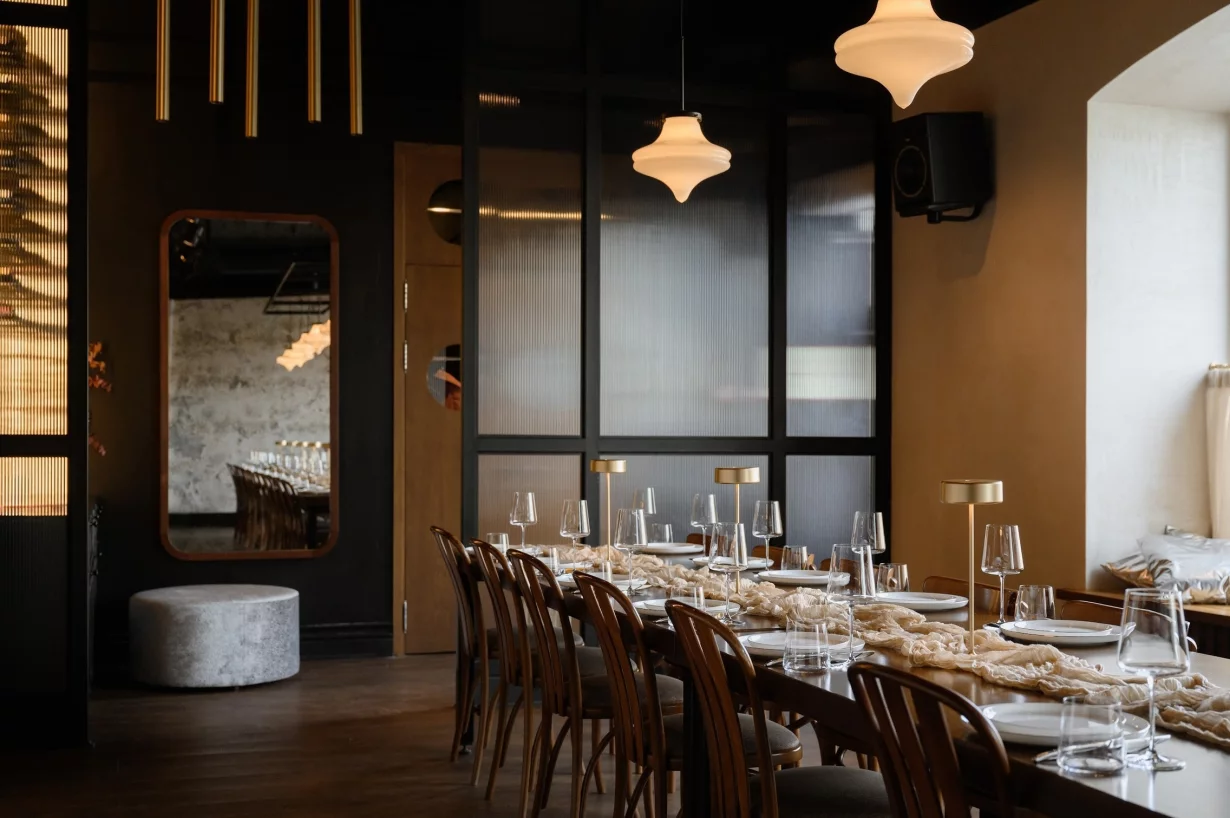 Интерьер/Экстерьер/Банкетная зона/Бар/Стол для двоих/Вход/Главный зал/Lounge зона банкетный зал Сезоны на Фонтанке фото