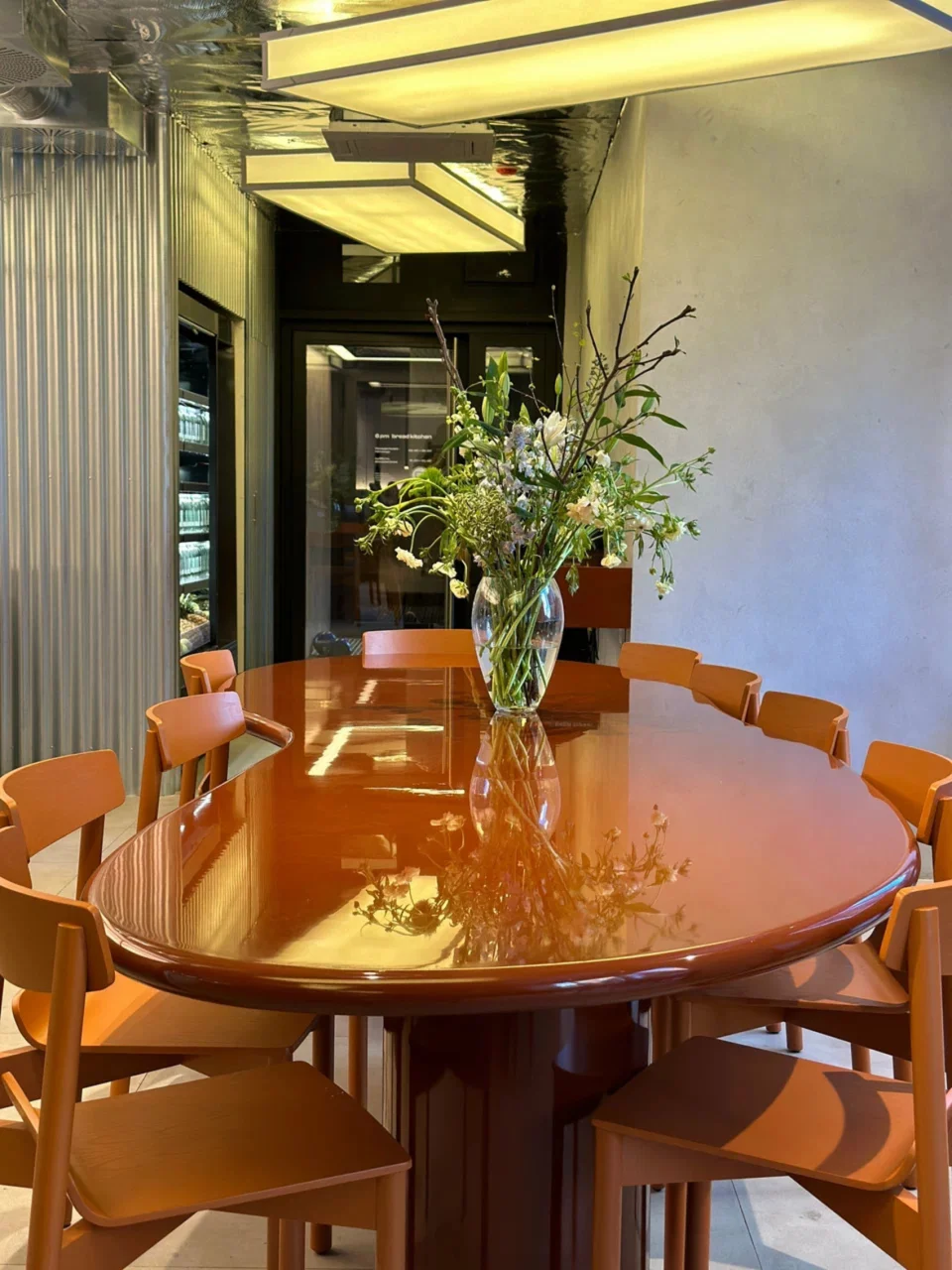 Интерьер/Экстерьер/Банкетная зона/Бар/Стол для двоих/Вход/Главный зал/Lounge зона кафе Jnkl фото