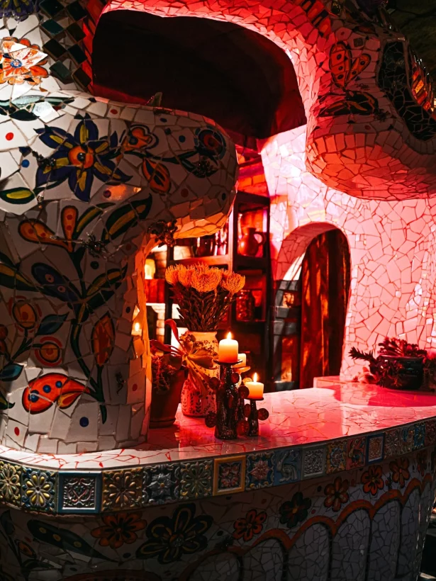 Интерьер/Экстерьер/Банкетная зона/Бар/Стол для двоих/Вход/Главный зал/Lounge зона ресторан Arrurru фото