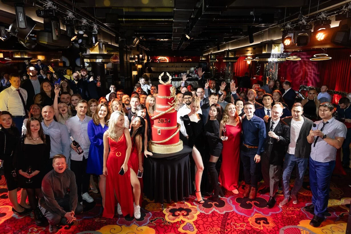 Интерьер/Экстерьер/Банкетная зона/Бар/Стол для двоих/Вход/Главный зал/Lounge зона ресторанный комплекс Olimpbet Lounge фото