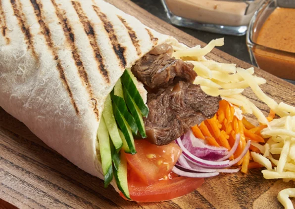 Интерьер/Экстерьер/Банкетная зона/Бар/Стол для двоих/Вход/Главный зал/Lounge зона фастфуд Chicken Dener фото