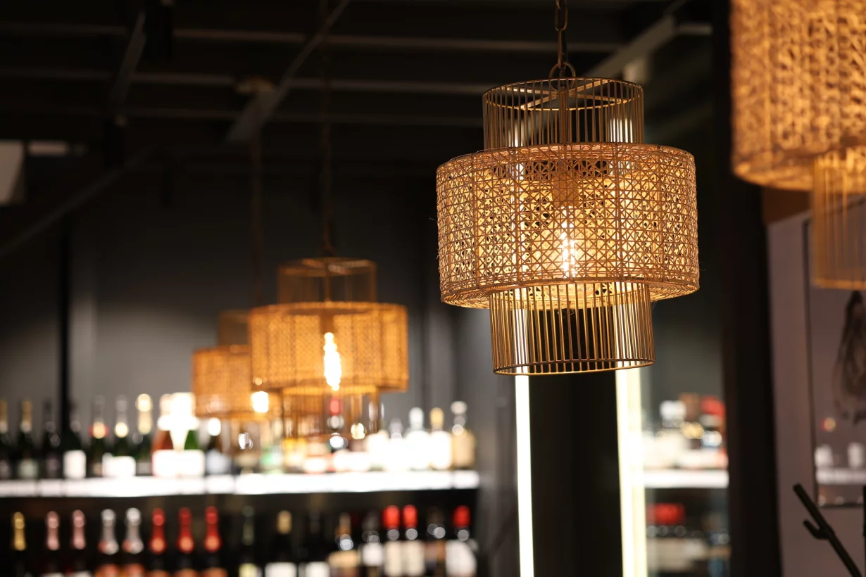 Интерьер/Экстерьер/Банкетная зона/Бар/Стол для двоих/Вход/Главный зал/Lounge зона гастробар Деликатеска фото