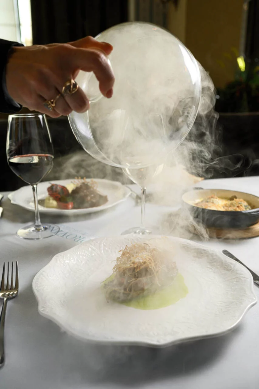 Интерьер/Экстерьер/Банкетная зона/Бар/Стол для двоих/Вход/Главный зал/Lounge зона ресторан La Provincia фото