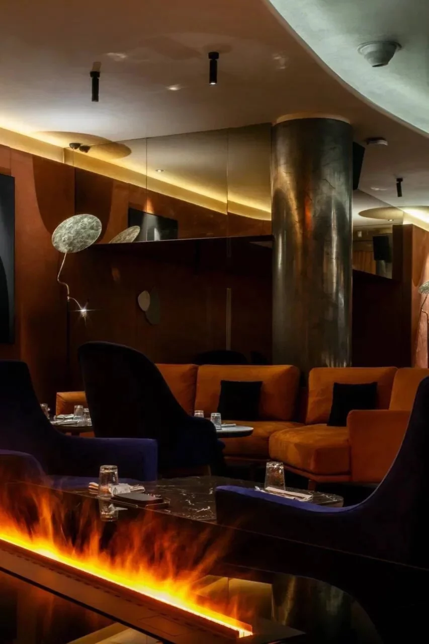 Интерьер/Экстерьер/Банкетная зона/Бар/Стол для двоих/Вход/Главный зал/Lounge зона гастробар Luna фото