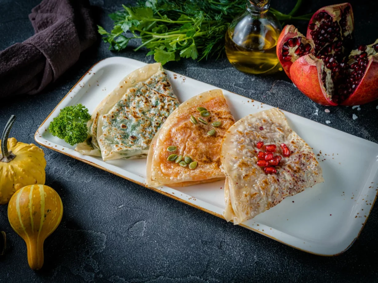 Интерьер/Экстерьер/Банкетная зона/Бар/Стол для двоих/Вход/Главный зал/Lounge зона ресторан Шах Баку фото