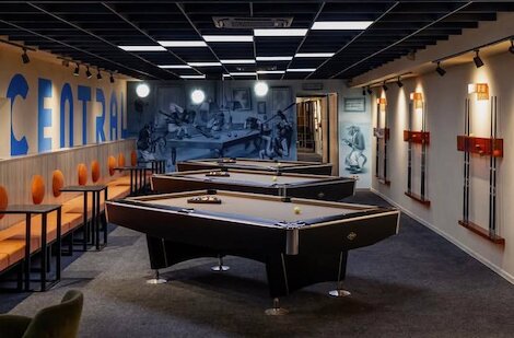 Central Bar&Pool