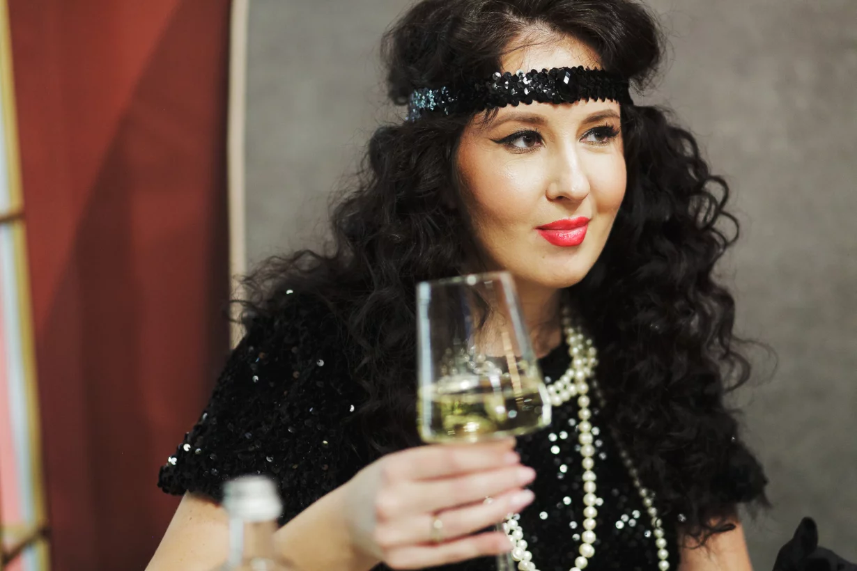 Интерьер/Экстерьер/Банкетная зона/Бар/Стол для двоих/Вход/Главный зал/Lounge зона бар Wine Story фото