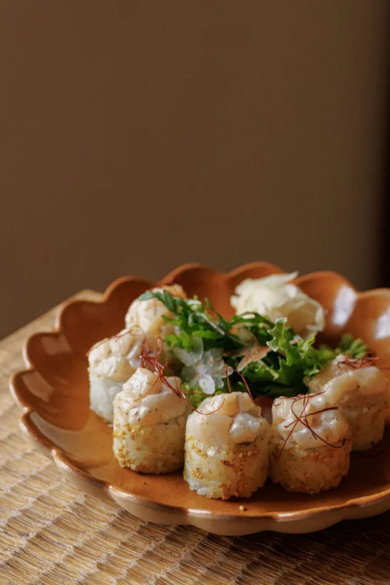 Интерьер/Экстерьер/Банкетная зона/Бар/Стол для двоих/Вход/Главный зал/Lounge зона ресторан Ro фото