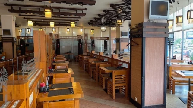 Интерьер/Экстерьер/Банкетная зона/Бар/Стол для двоих/Вход/Главный зал/Lounge зона ресторан Якитория фото