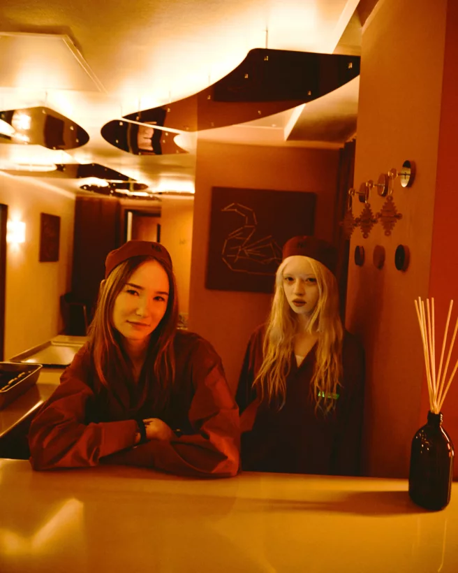 Интерьер/Экстерьер/Банкетная зона/Бар/Стол для двоих/Вход/Главный зал/Lounge зона бар Nomer фото