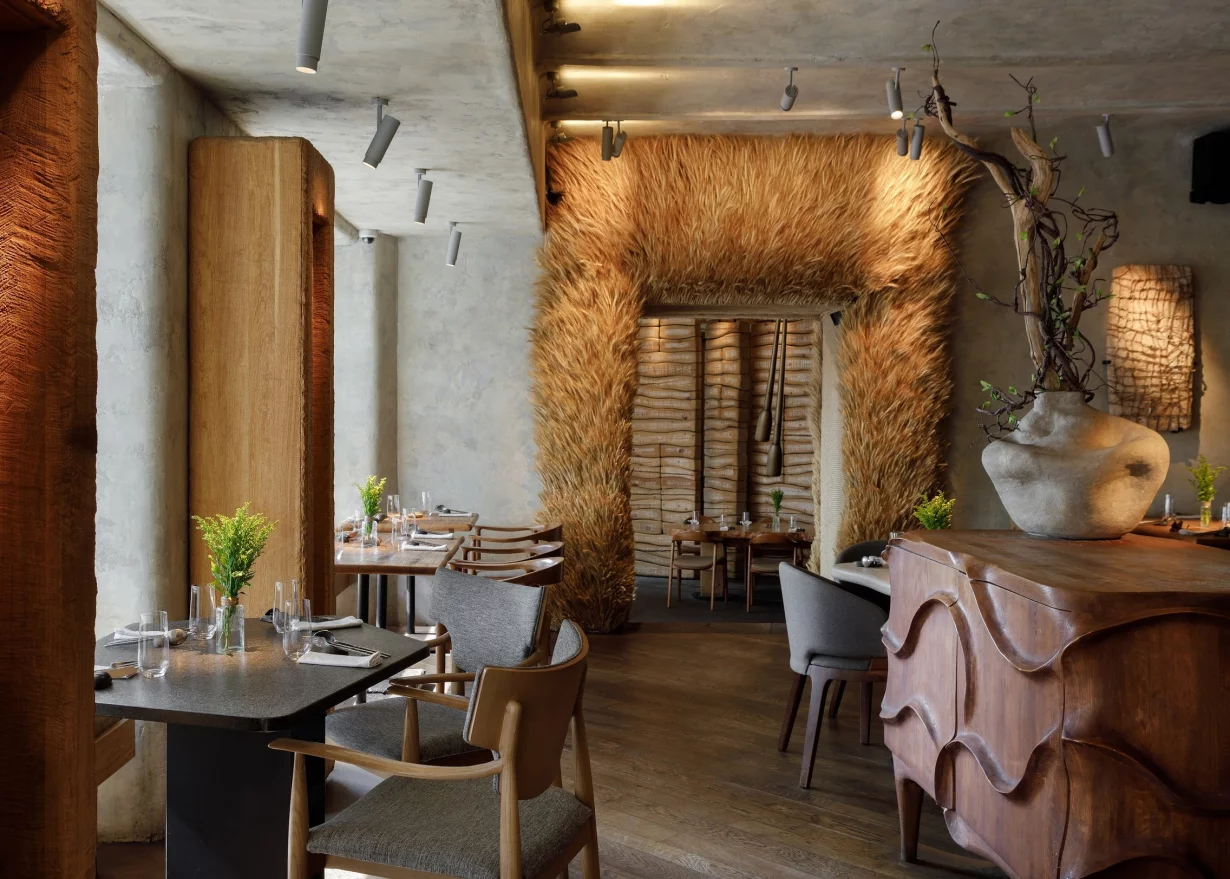 Интерьер/Экстерьер/Банкетная зона/Бар/Стол для двоих/Вход/Главный зал/Lounge зона ресторан Айна фото