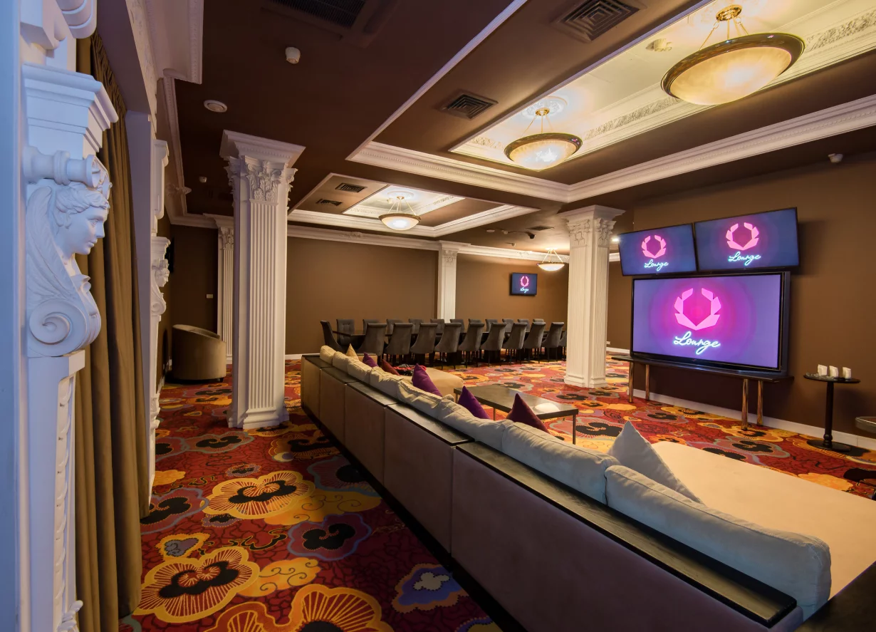 Интерьер/Экстерьер/Банкетная зона/Бар/Стол для двоих/Вход/Главный зал/Lounge зона ресторанный комплекс Olimpbet Lounge фото