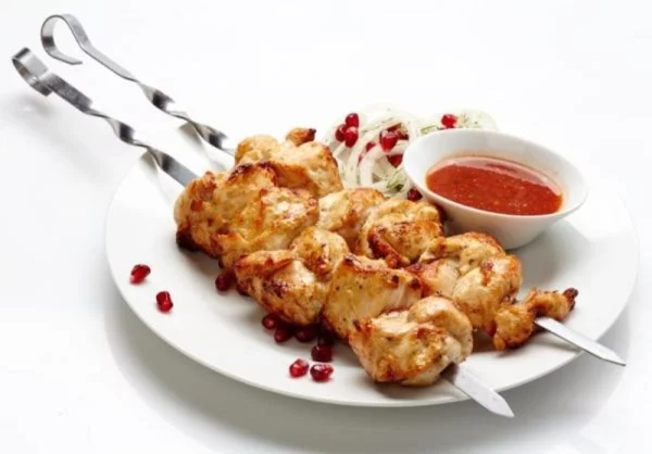 Интерьер/Экстерьер/Банкетная зона/Бар/Стол для двоих/Вход/Главный зал/Lounge зона кафе Гранат фото