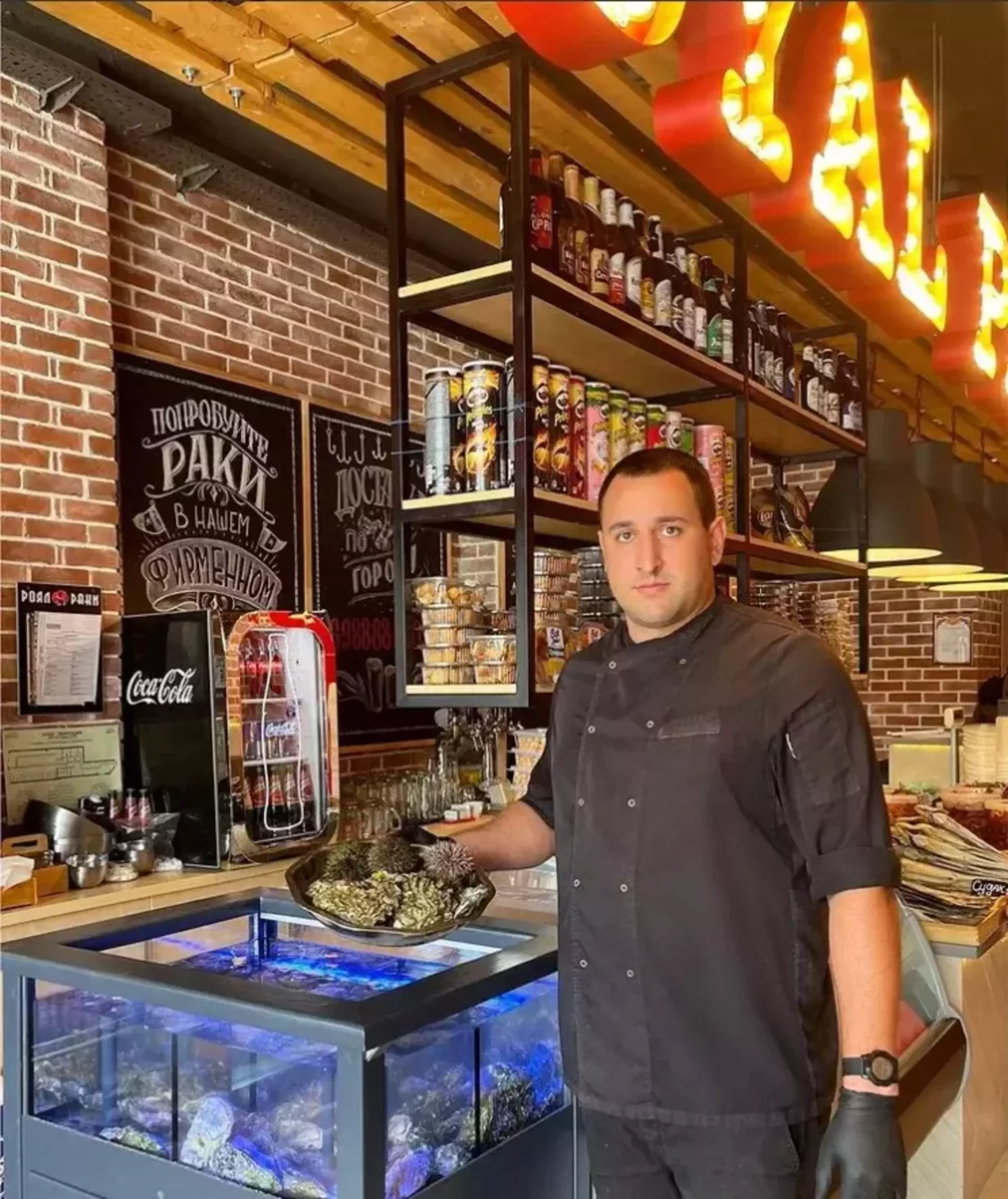 Интерьер/Экстерьер/Банкетная зона/Бар/Стол для двоих/Вход/Главный зал/Lounge зона ресторан Роял Раки by Angela фото