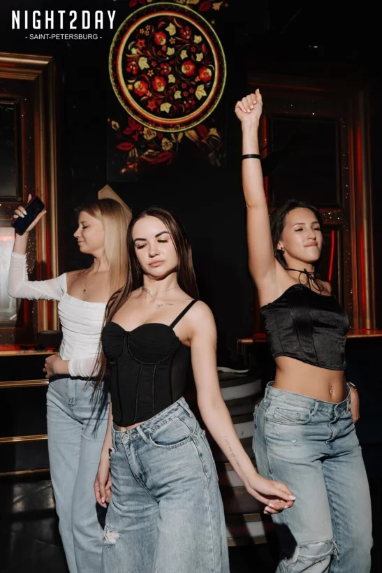 Интерьер/Экстерьер/Банкетная зона/Бар/Стол для двоих/Вход/Главный зал/Lounge зона клуб Project фото