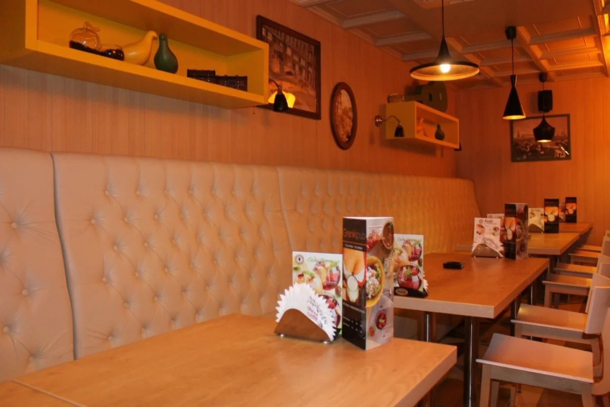 Интерьер/Экстерьер/Банкетная зона/Бар/Стол для двоих/Вход/Главный зал/Lounge зона кофейня Шоколадница фото