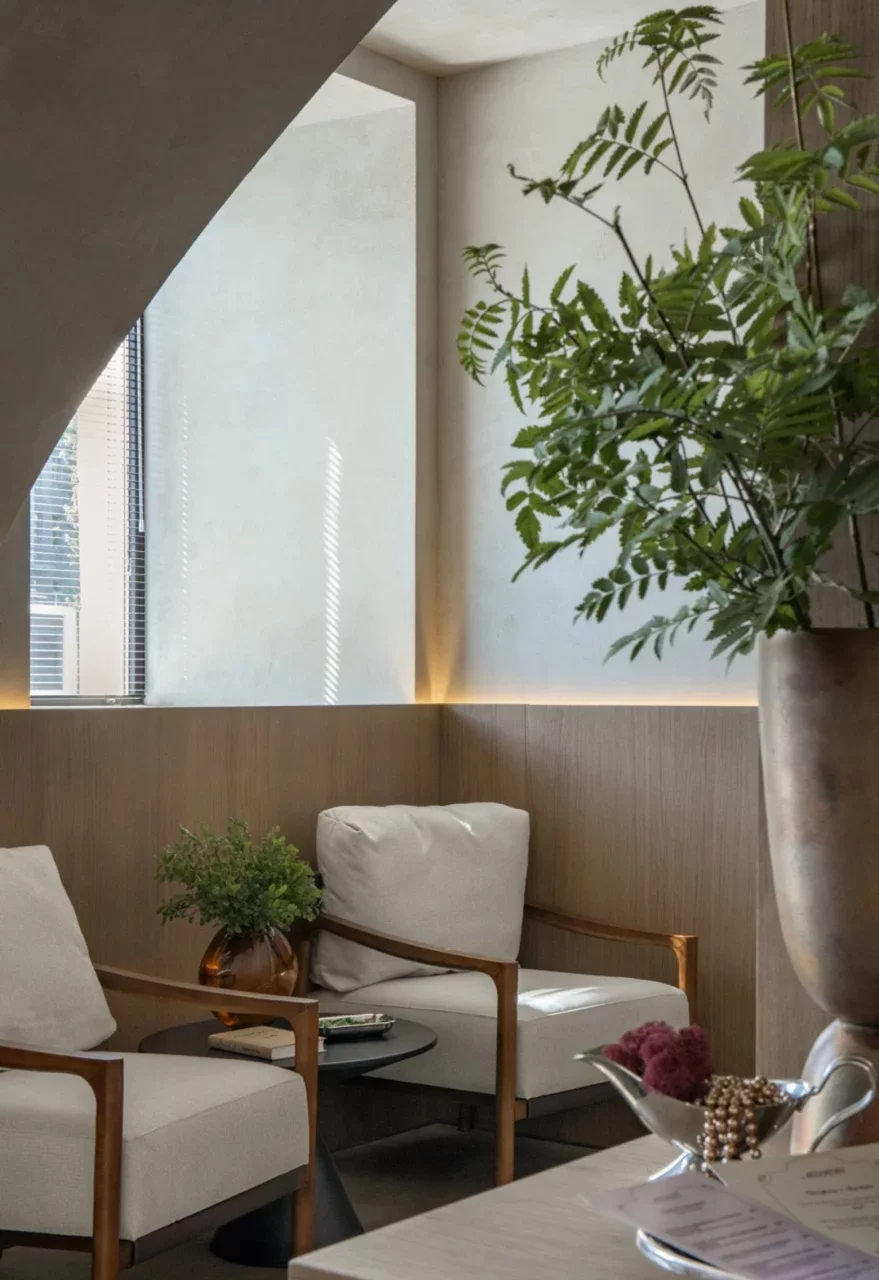 Интерьер/Экстерьер/Банкетная зона/Бар/Стол для двоих/Вход/Главный зал/Lounge зона ресторан Гимназистка фото