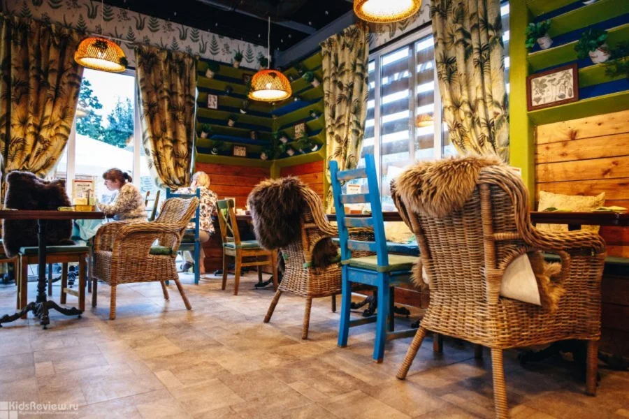 Фото 3068973. Летняя веранда кафе АндерСон на Гиляровского. Фотоальбом участника