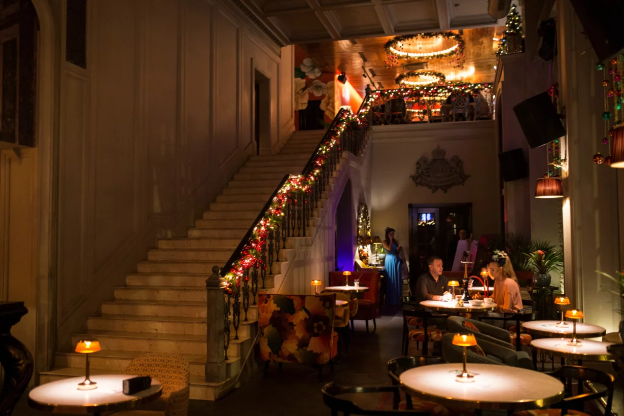 Интерьер/Экстерьер/Банкетная зона/Бар/Стол для двоих/Вход/Главный зал/Lounge зона ресторанный комплекс Soho Rooms фото