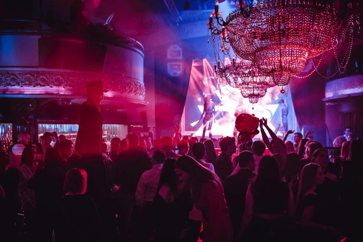 Интерьер/Экстерьер/Банкетная зона/Бар/Стол для двоих/Вход/Главный зал/Lounge зона ресторанный комплекс Soho Rooms фото