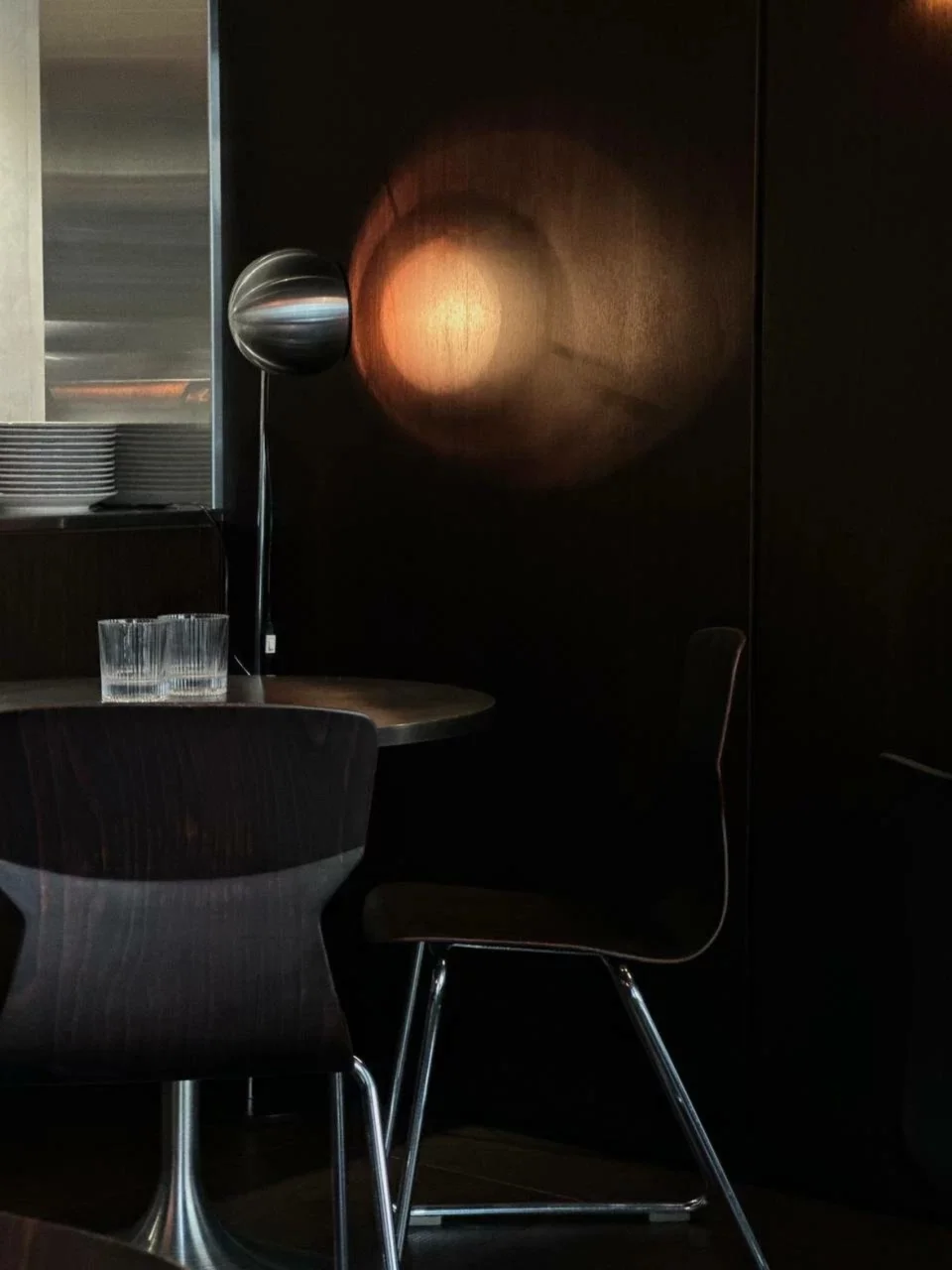 Интерьер/Экстерьер/Банкетная зона/Бар/Стол для двоих/Вход/Главный зал/Lounge зона кафе Studio фото