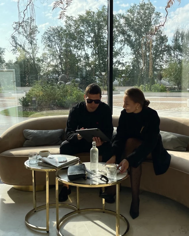 Интерьер/Экстерьер/Банкетная зона/Бар/Стол для двоих/Вход/Главный зал/Lounge зона ресторан The Lobby Bar фото