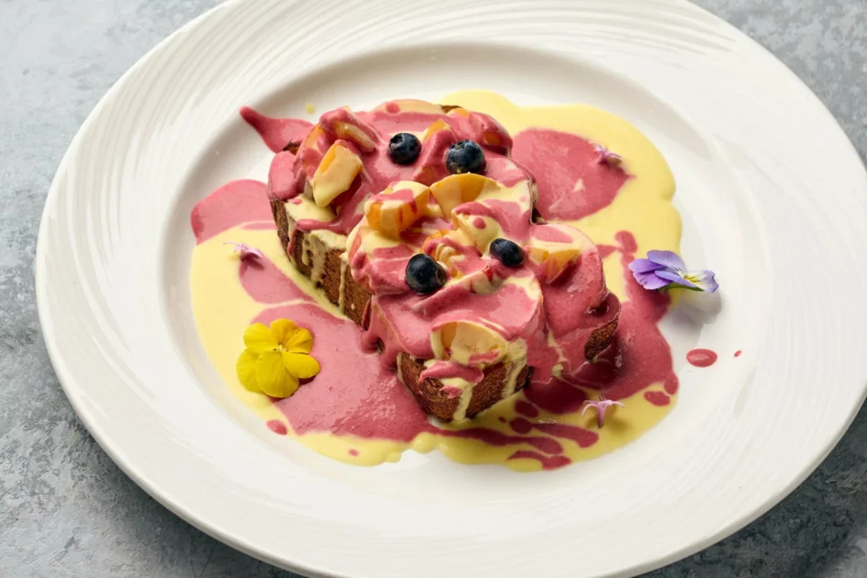 Интерьер/Экстерьер/Банкетная зона/Бар/Стол для двоих/Вход/Главный зал/Lounge зона ресторан Le Bistrot de la Ferm фото