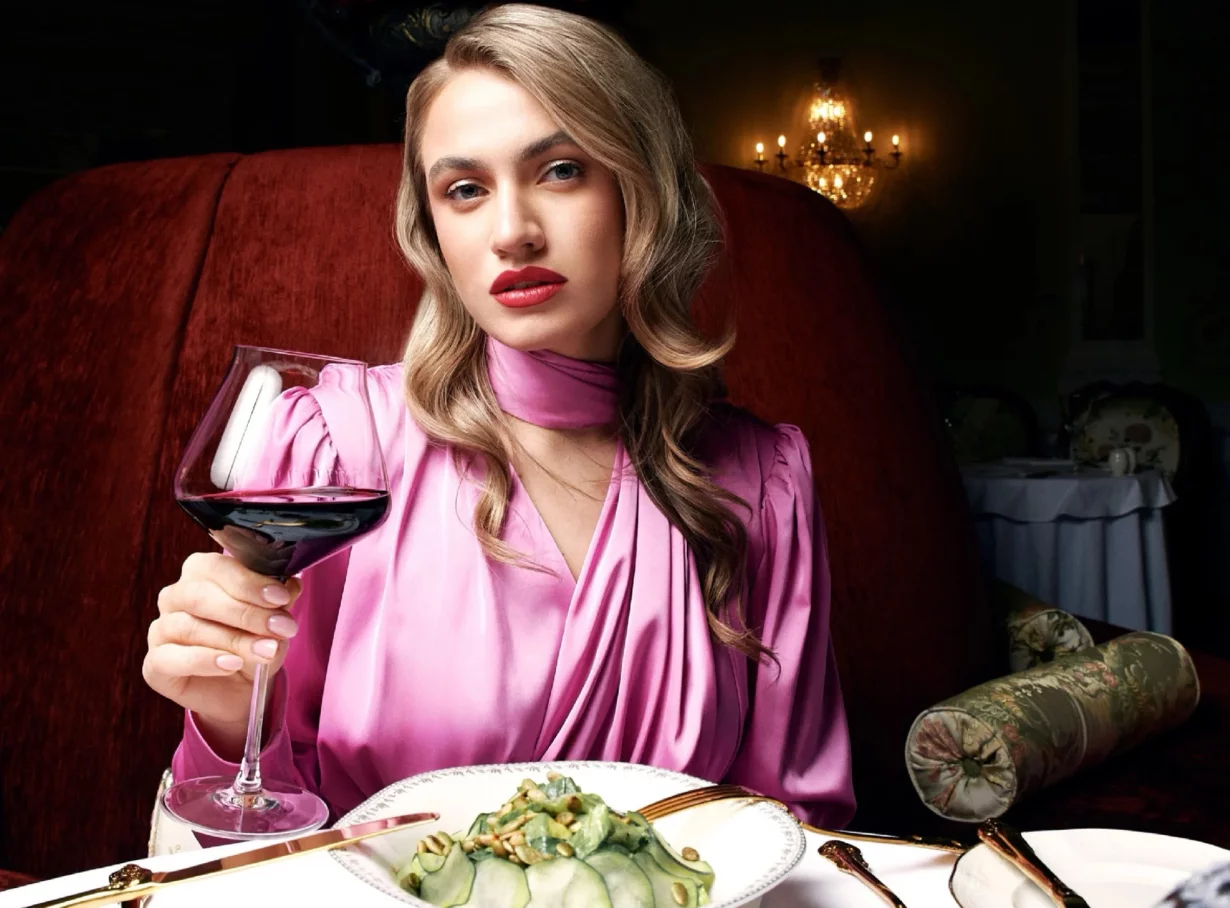 Интерьер/Экстерьер/Банкетная зона/Бар/Стол для двоих/Вход/Главный зал/Lounge зона ресторан Gourmet фото