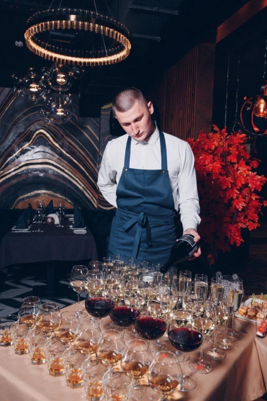 Ресторан и клуб «Gap&Ola» / «Гэп энд ола», Москва: бронирование, цены ...