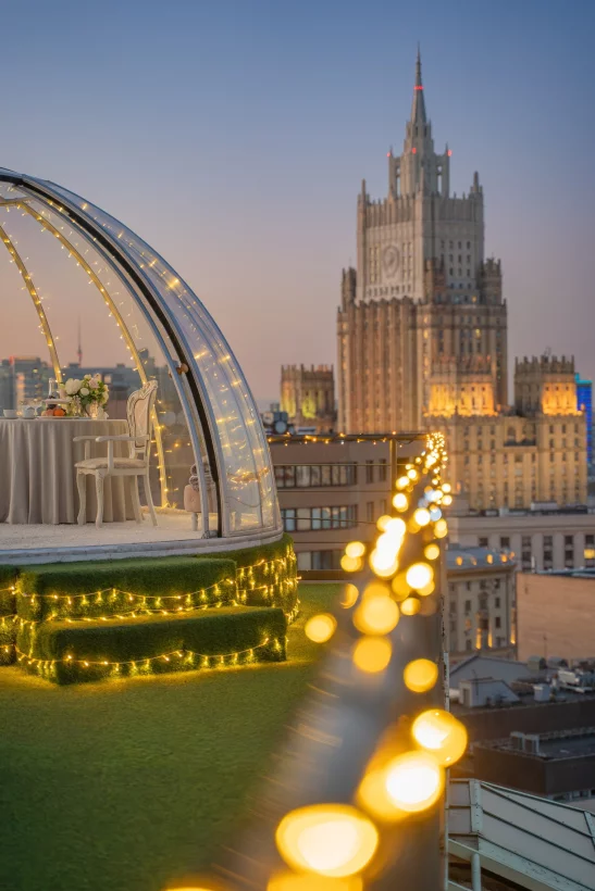 Интерьер/Экстерьер/Банкетная зона/Бар/Стол для двоих/Вход/Главный зал/Lounge зона лофт One Love фото