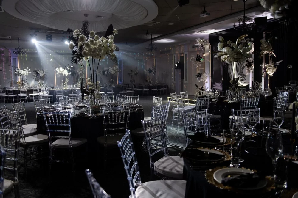 Интерьер/Экстерьер/Банкетная зона/Бар/Стол для двоих/Вход/Главный зал/Lounge зона ресторан Графский парк фото