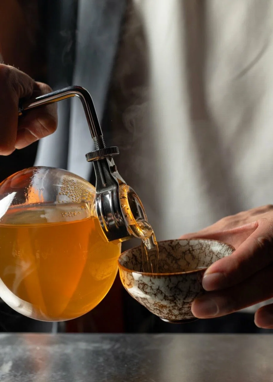 Интерьер/Экстерьер/Банкетная зона/Бар/Стол для двоих/Вход/Главный зал/Lounge зона бар Лед и пламя фото