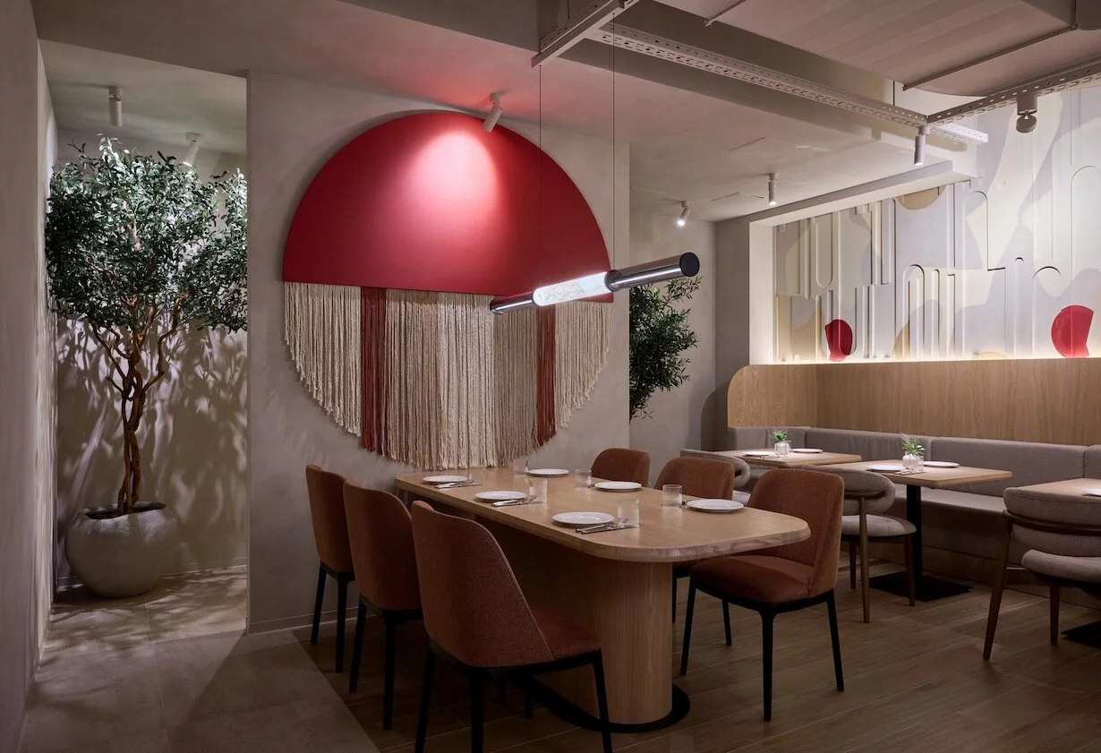 Интерьер/Экстерьер/Банкетная зона/Бар/Стол для двоих/Вход/Главный зал/Lounge зона ресторан Счастье Тутто фото