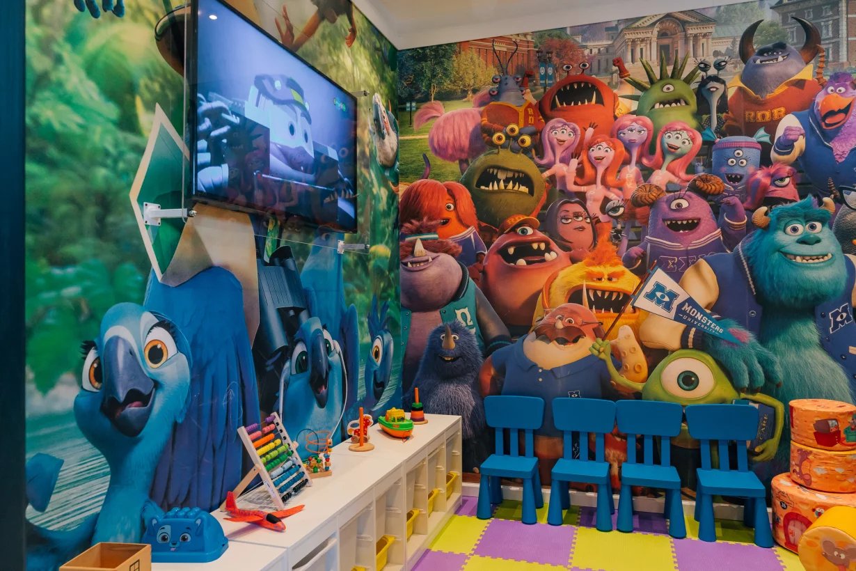 Интерьер/Экстерьер/Банкетная зона/Бар/Стол для двоих/Вход/Главный зал/Lounge зона ресторан Токио-City фото