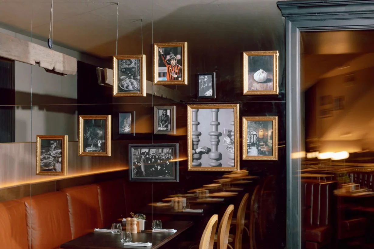 Интерьер/Экстерьер/Банкетная зона/Бар/Стол для двоих/Вход/Главный зал/Lounge зона ресторан Pádre Khinkali фото