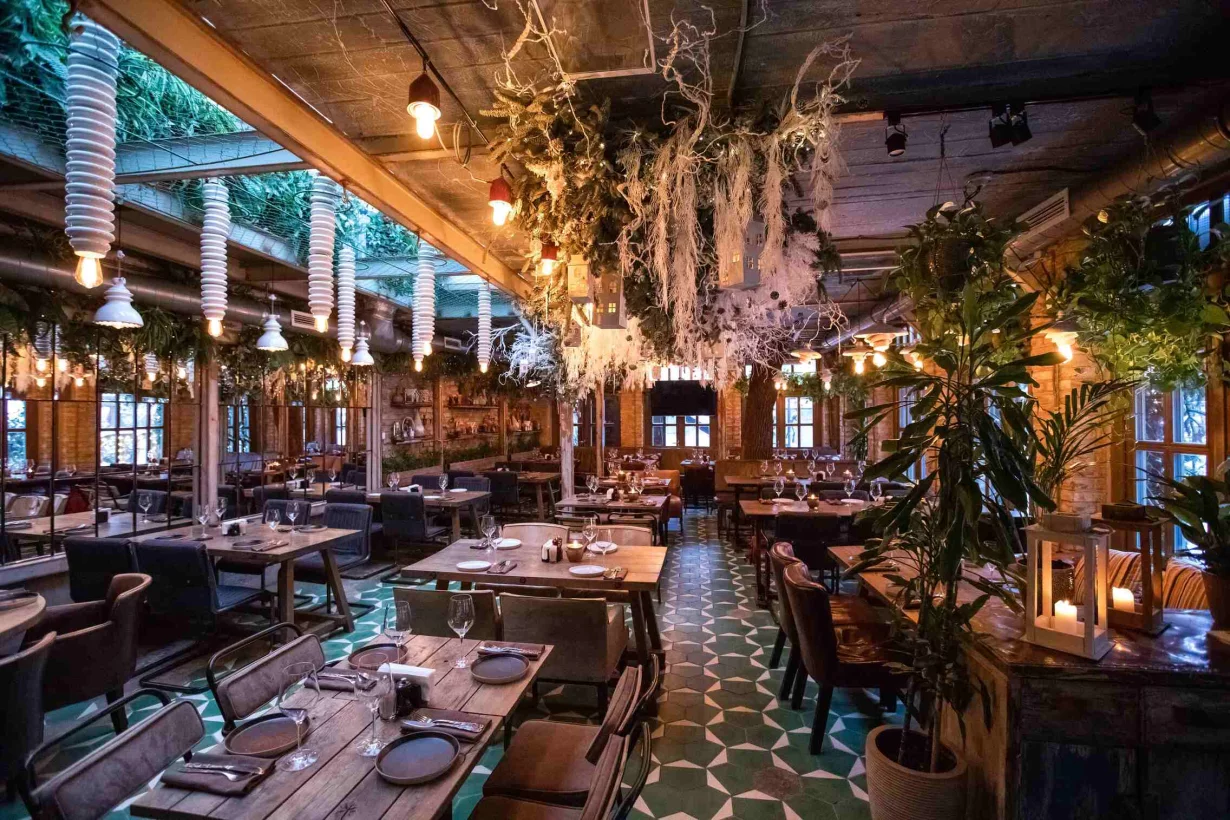 Интерьер/Экстерьер/Банкетная зона/Бар/Стол для двоих/Вход/Главный зал/Lounge зона ресторан DiDi фото