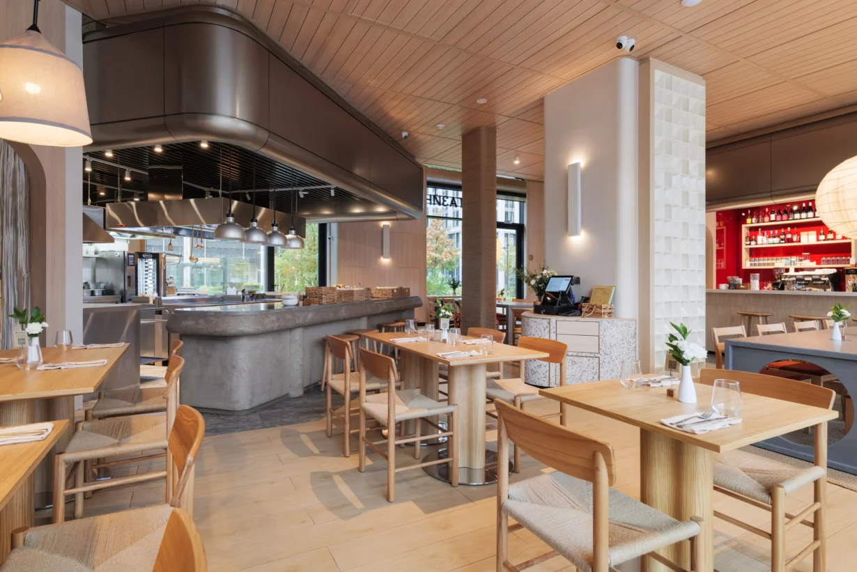 Интерьер/Экстерьер/Банкетная зона/Бар/Стол для двоих/Вход/Главный зал/Lounge зона ресторан «М2 Органик клуб» Слава фото