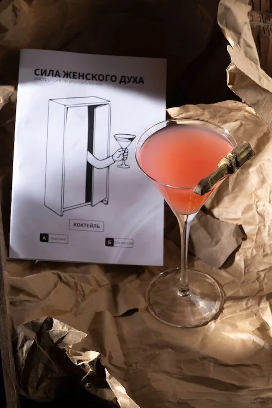 Интерьер/Экстерьер/Банкетная зона/Бар/Стол для двоих/Вход/Главный зал/Lounge зона бар Консерватор фото