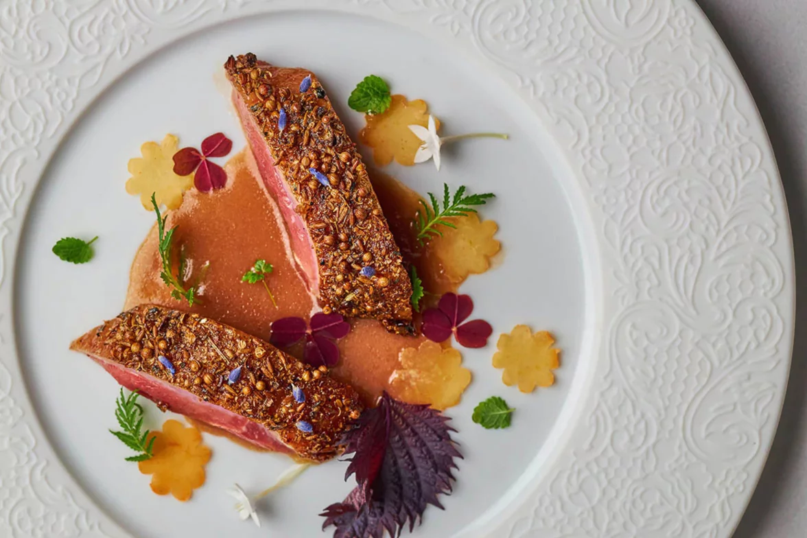 Интерьер/Экстерьер/Банкетная зона/Бар/Стол для двоих/Вход/Главный зал/Lounge зона ресторан Шануар фото