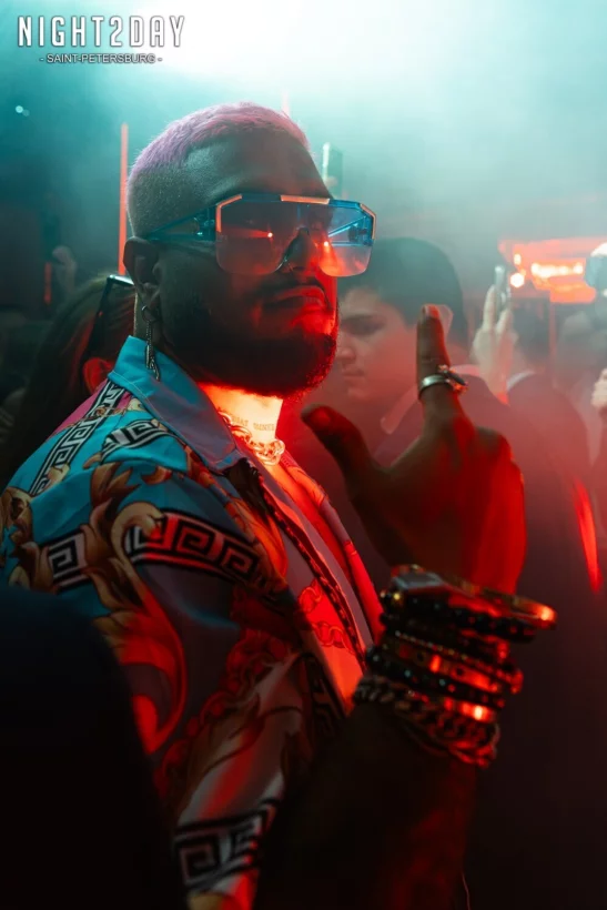 Интерьер/Экстерьер/Банкетная зона/Бар/Стол для двоих/Вход/Главный зал/Lounge зона клуб Project фото