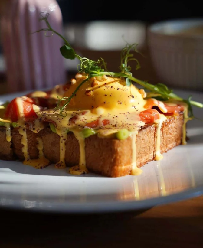 Интерьер/Экстерьер/Банкетная зона/Бар/Стол для двоих/Вход/Главный зал/Lounge зона кондитерская Le dessert фото