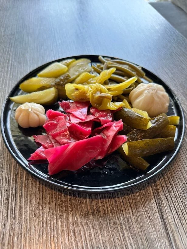 Интерьер/Экстерьер/Банкетная зона/Бар/Стол для двоих/Вход/Главный зал/Lounge зона ресторан Молоко фото