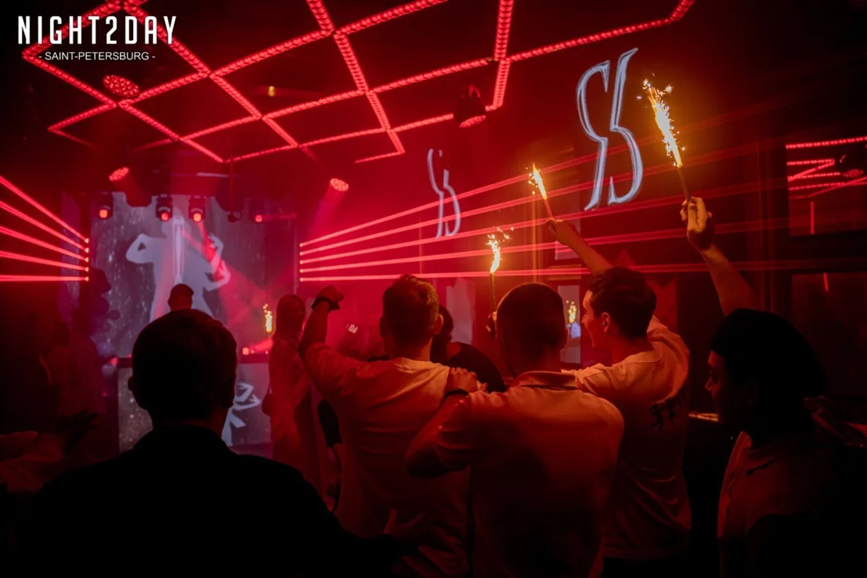 Интерьер/Экстерьер/Банкетная зона/Бар/Стол для двоих/Вход/Главный зал/Lounge зона клуб Project фото