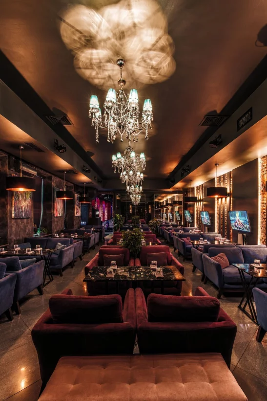 Интерьер/Экстерьер/Банкетная зона/Бар/Стол для двоих/Вход/Главный зал/Lounge зона ресторан Look фото