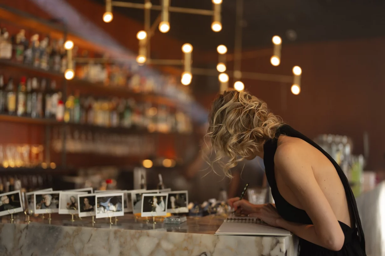 Интерьер/Экстерьер/Банкетная зона/Бар/Стол для двоих/Вход/Главный зал/Lounge зона банкетный зал Сезоны на Фонтанке фото